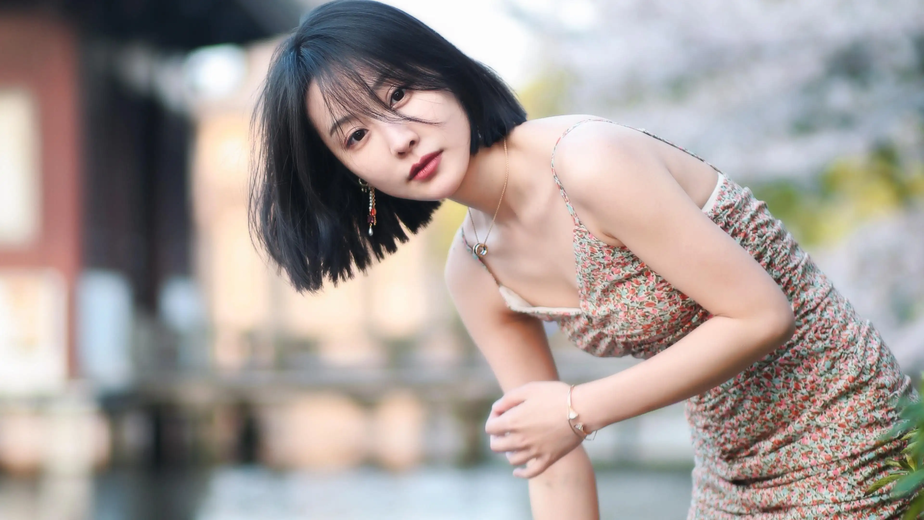 林芝成都伴游小姐姐雅美