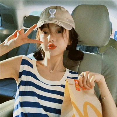 林芝伴游女生铎忆柏的资料